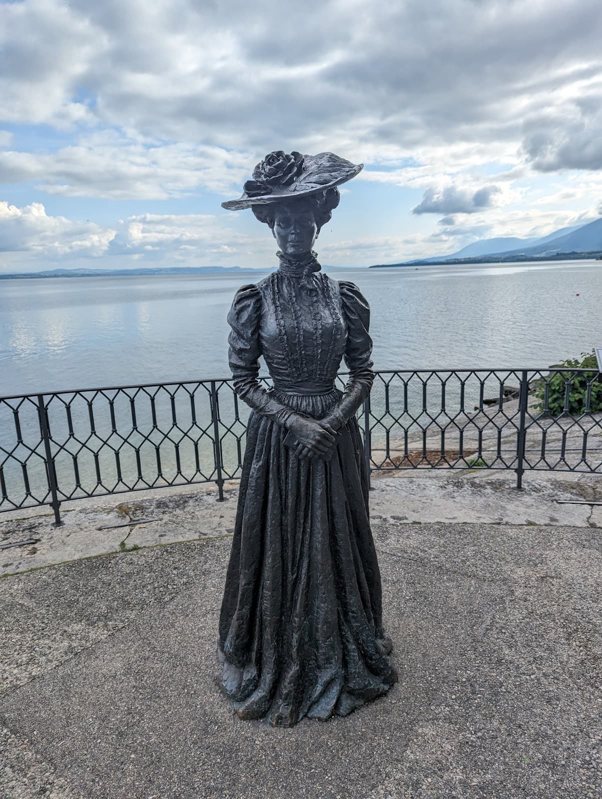 Quai Ostervald Promenade - Image 1