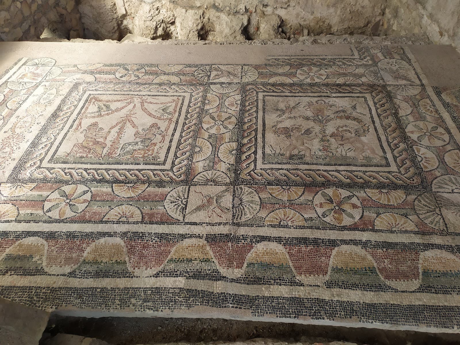 Desenzano Roman Villa - Image 1