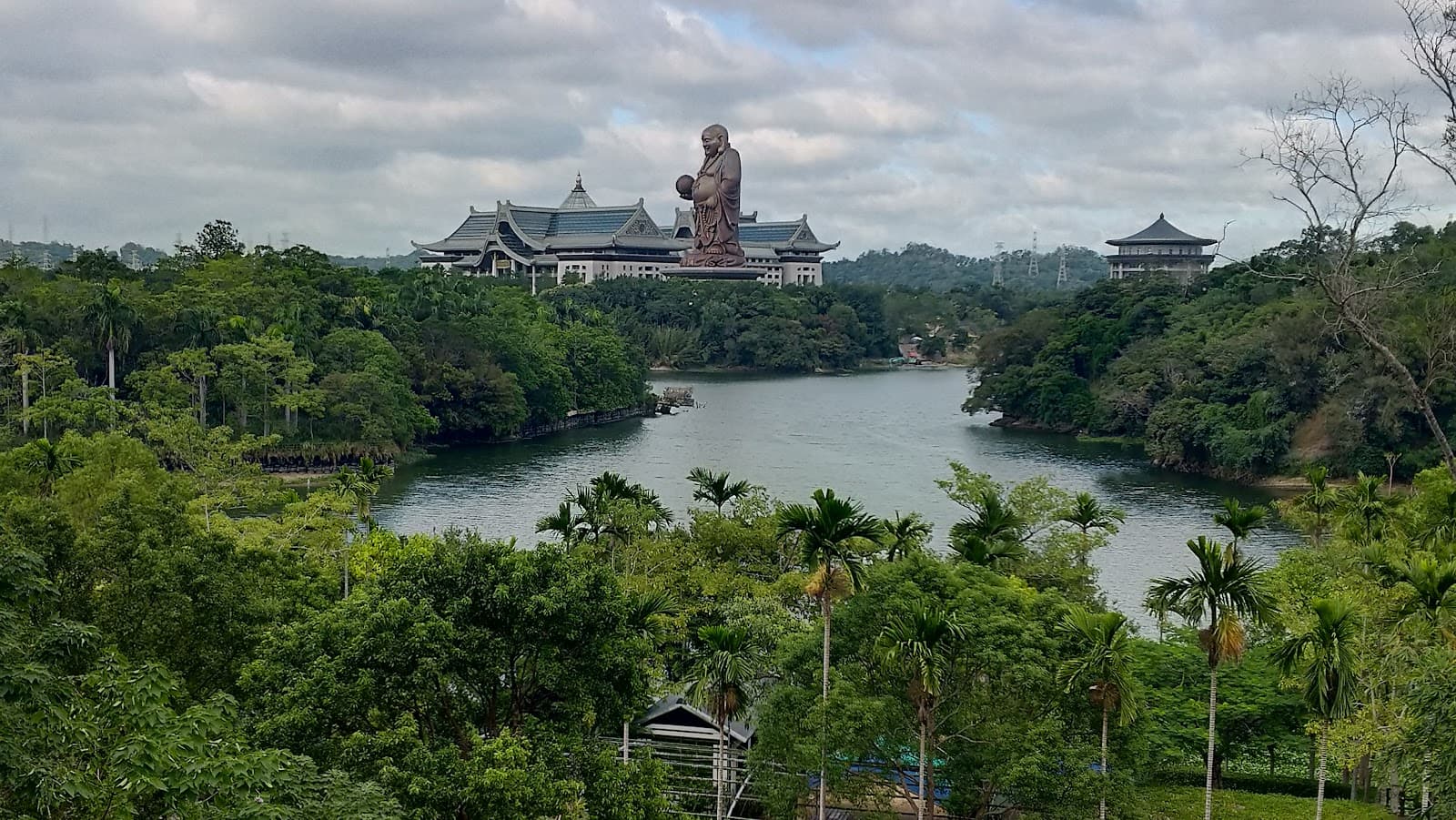 Emei Lake - Image 1