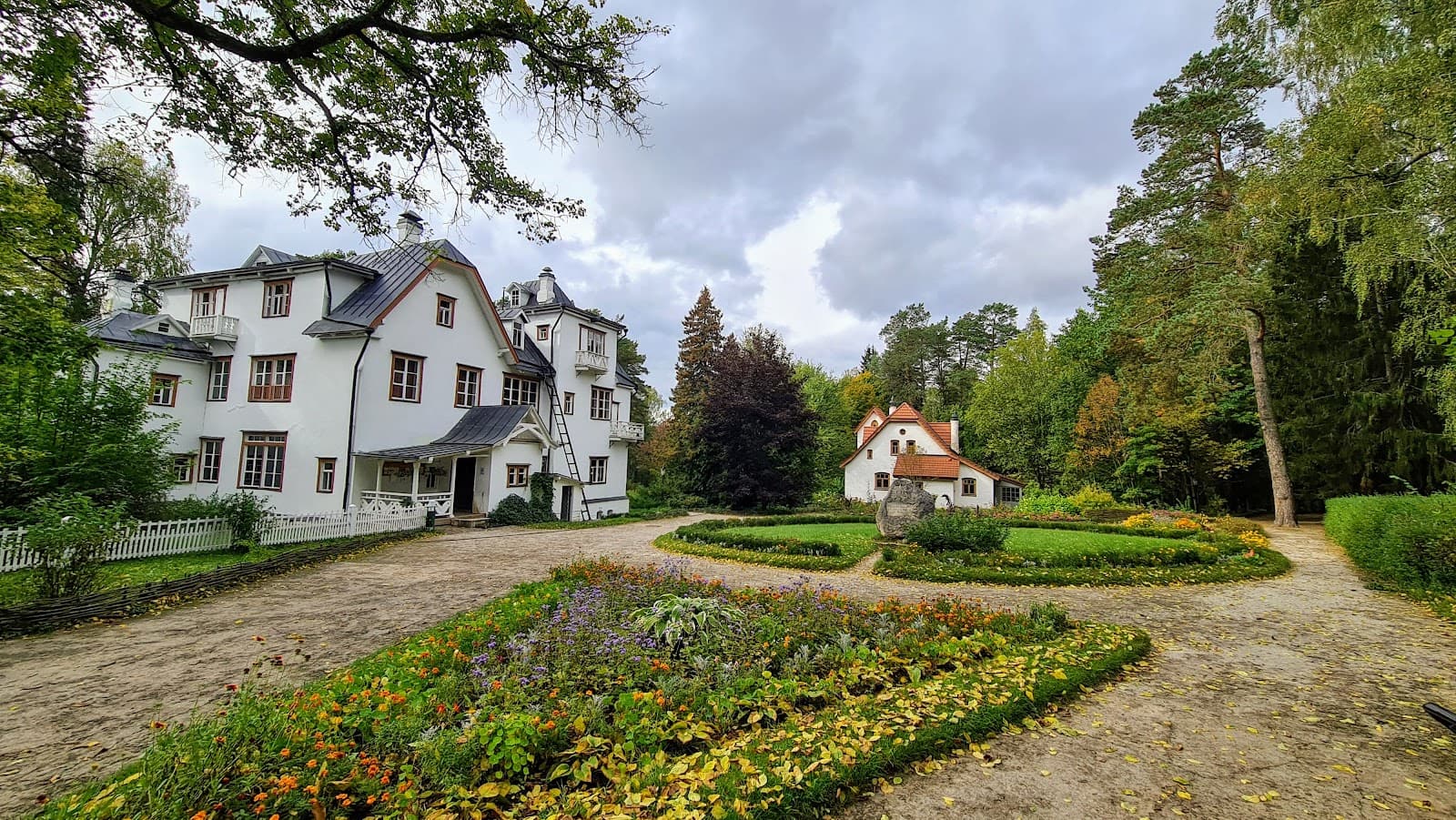 Polenovo Estate-Museum - Image 1