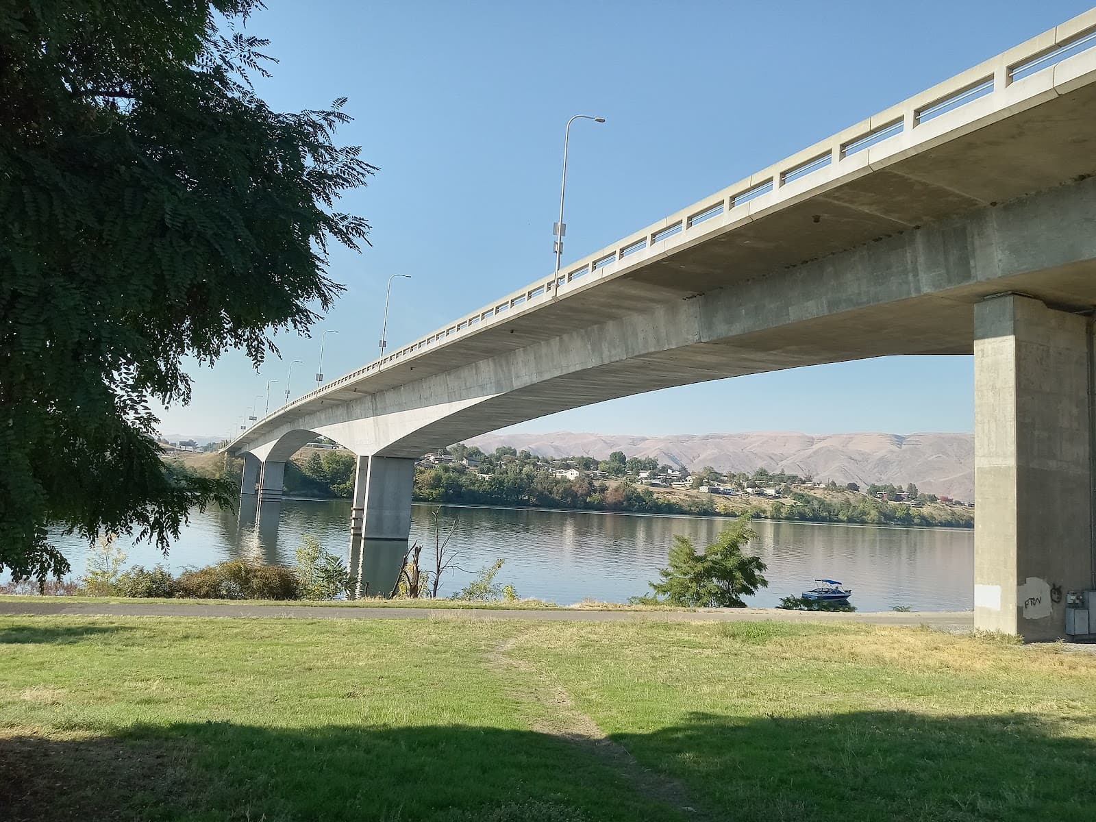 Interstate Highway Bridge (LewistonβClarkston) - Image 1