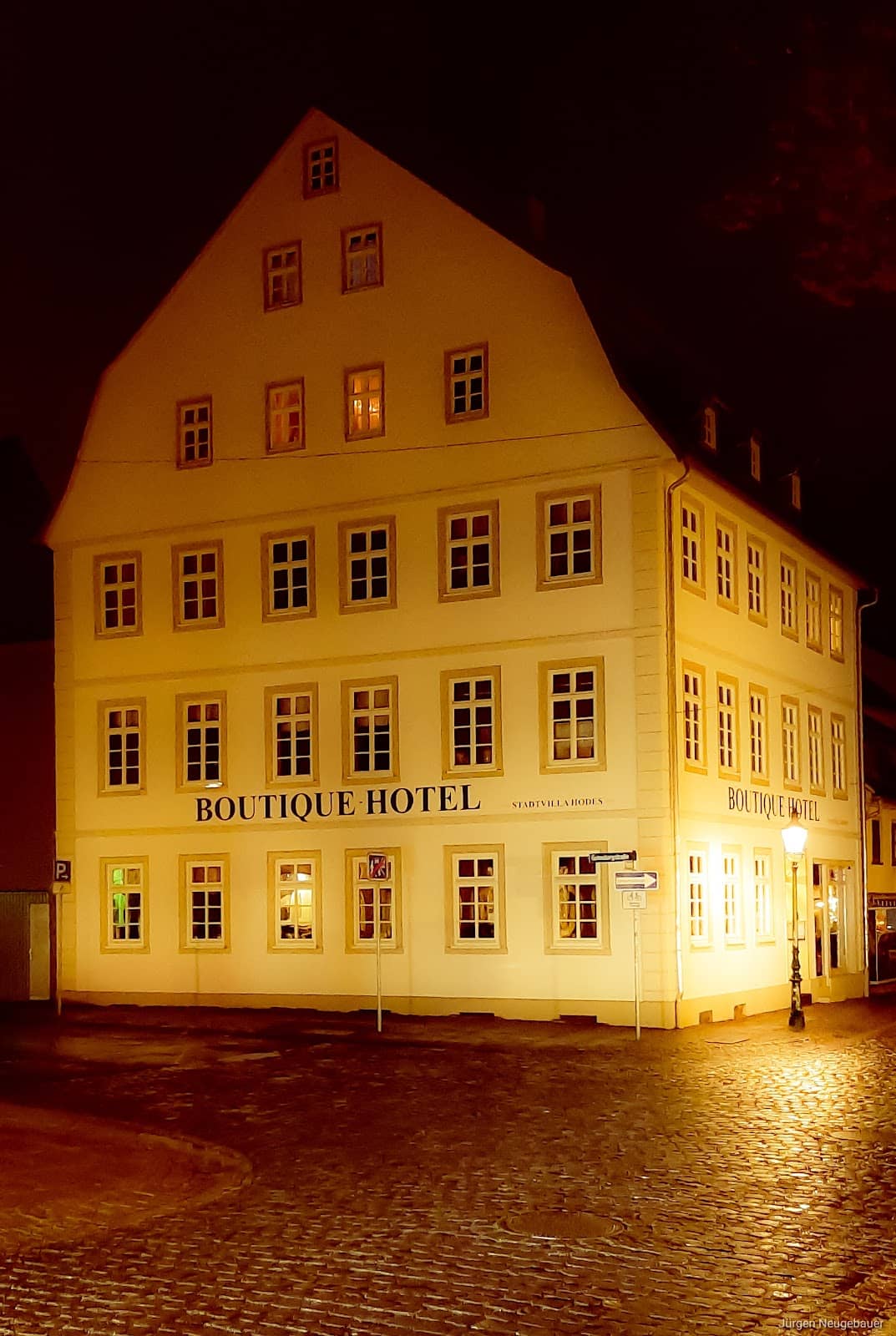 The Iconic Peterstor Archway