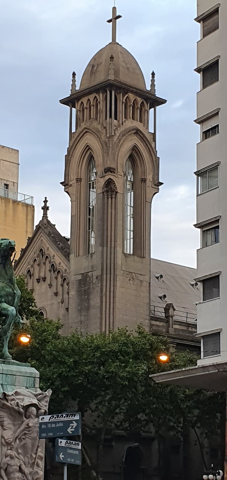 Centro neighborhood - Image 1