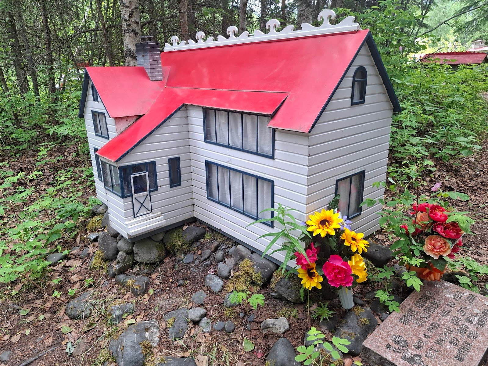 Eklutna Historical Park Spirit Houses - Image 1