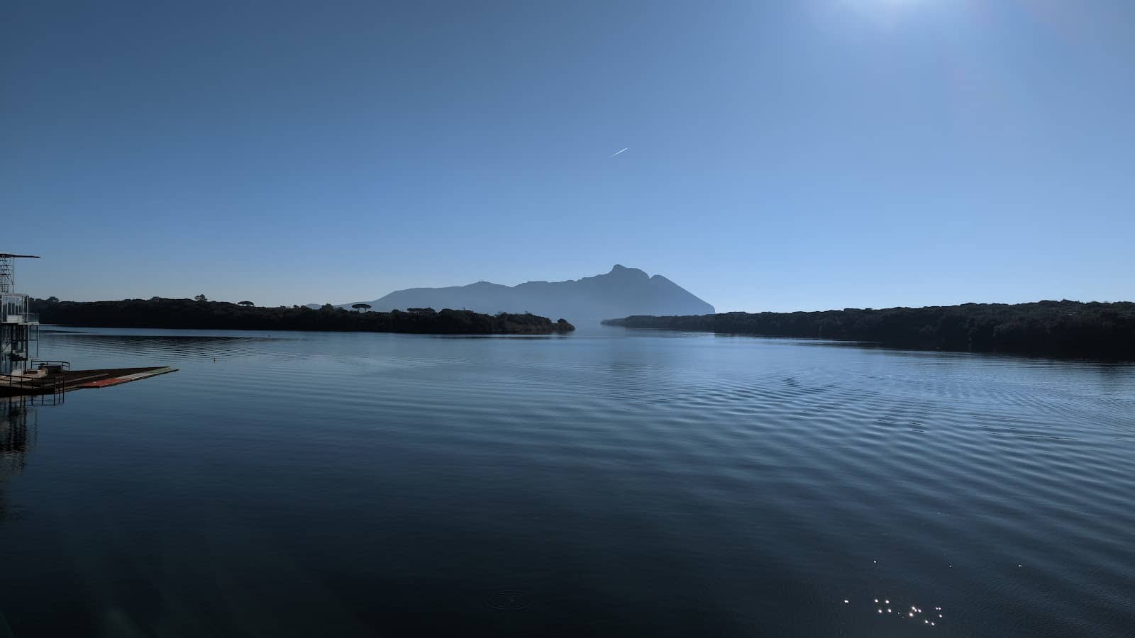 Tranquil Lakeside Views