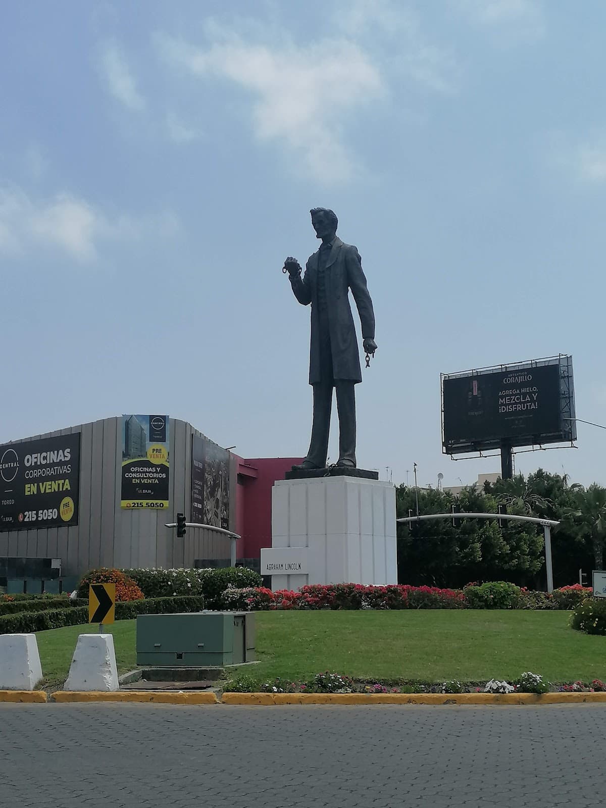 Paseo de los Héroes - Image 1