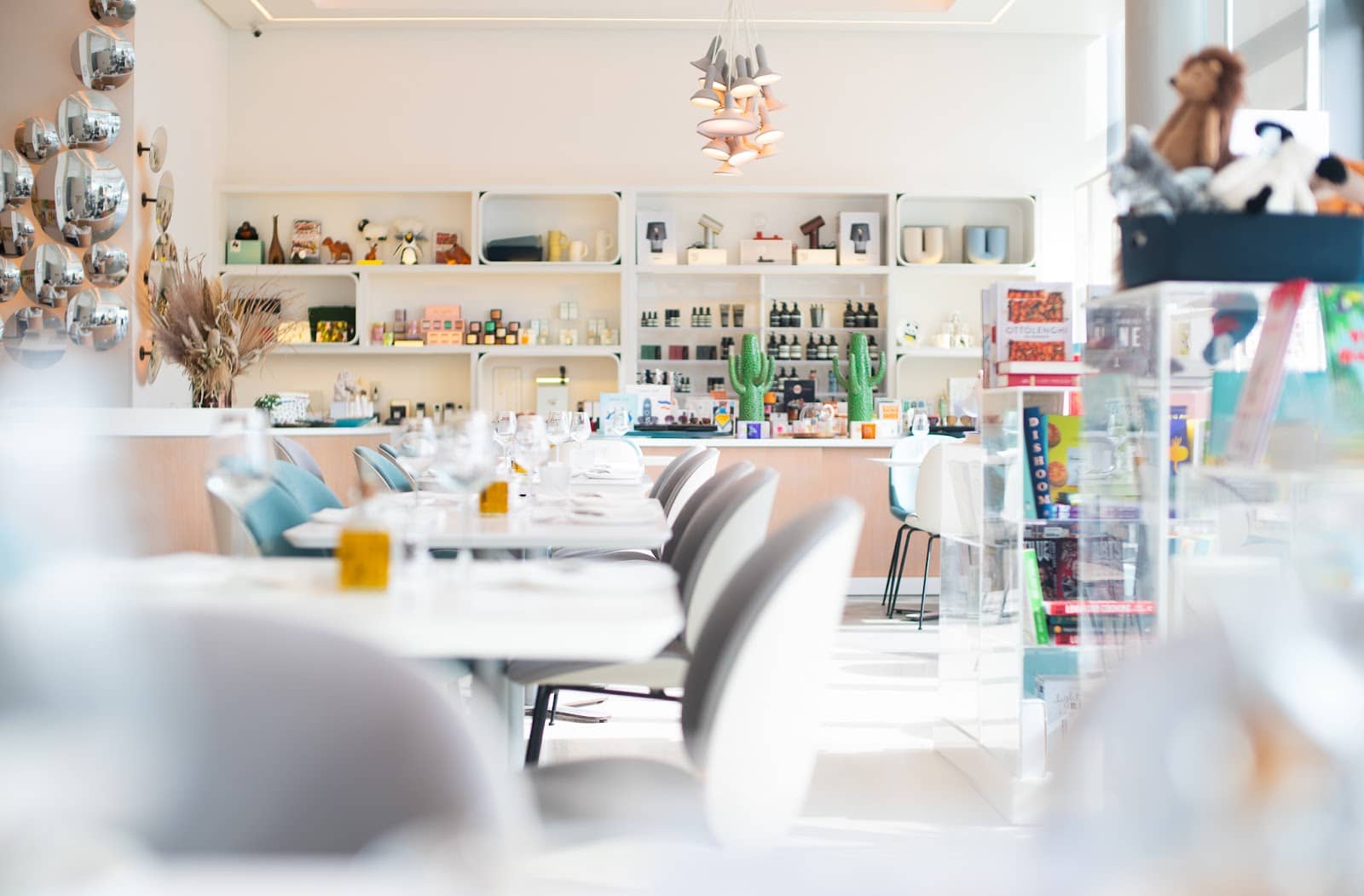 Vibrant Brunch Scene