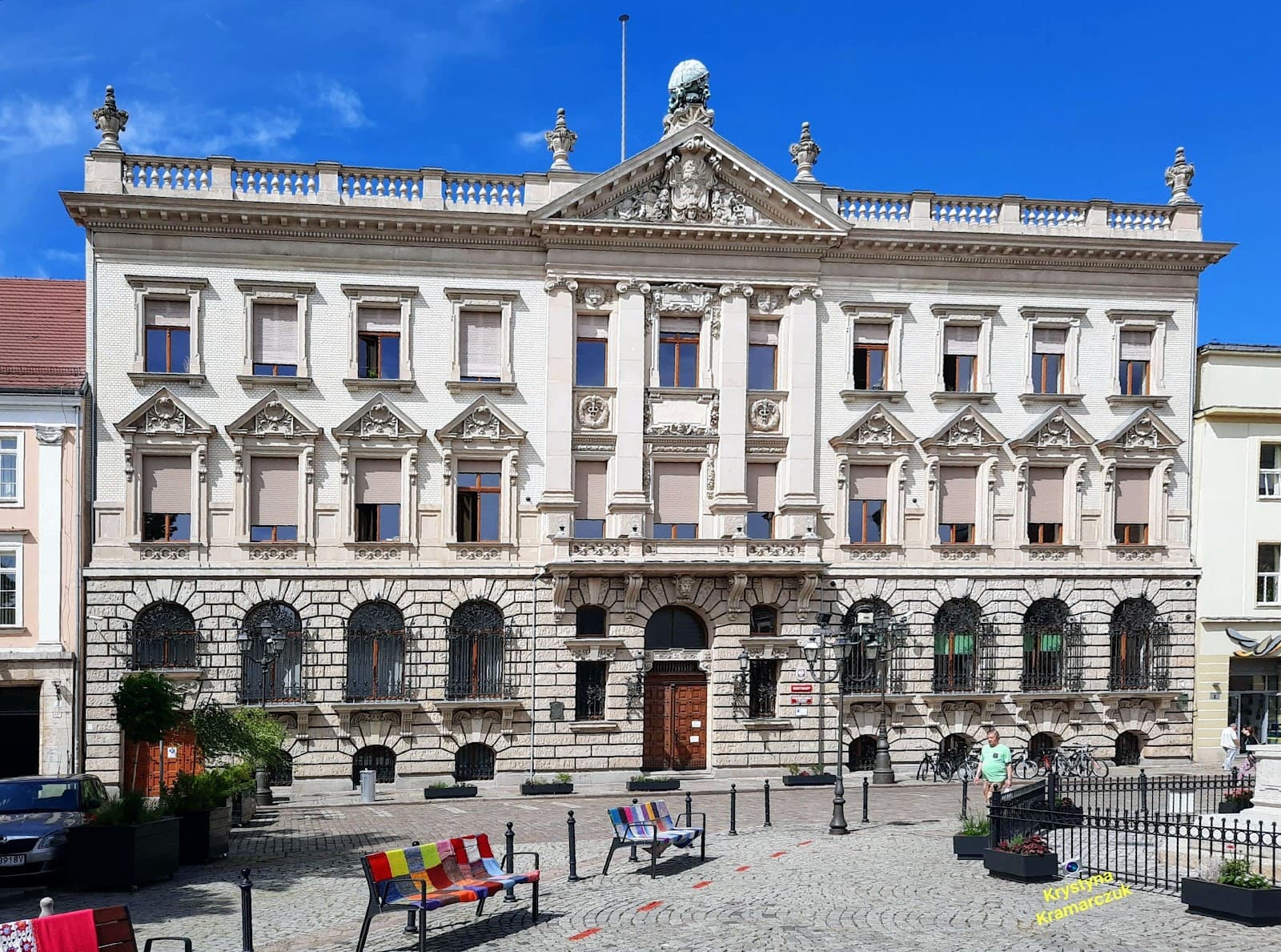 Palace Under the Globe - Image 1
