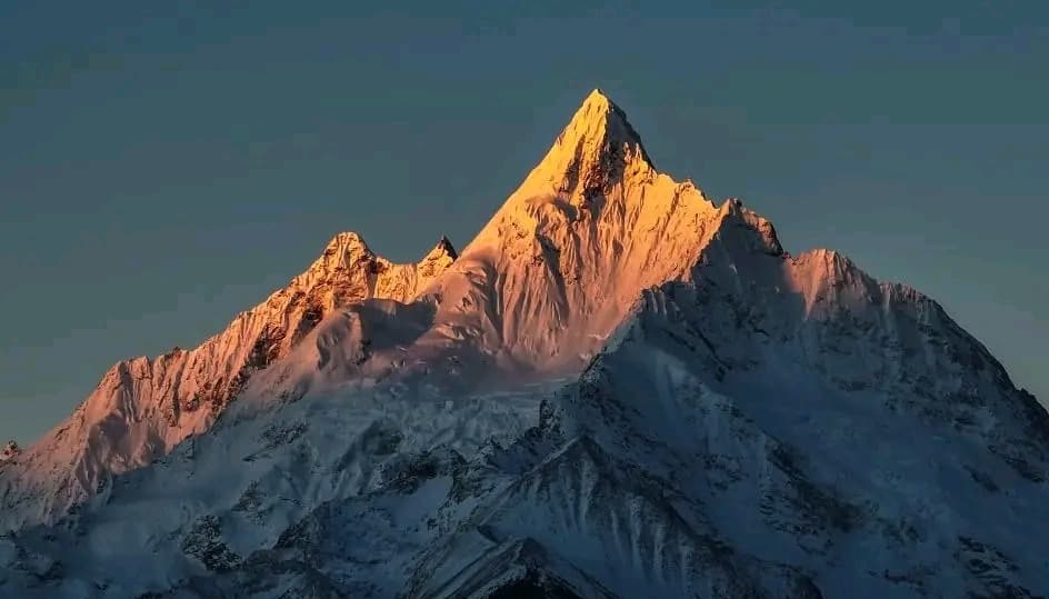 Meili Snow Mountain - Image 1