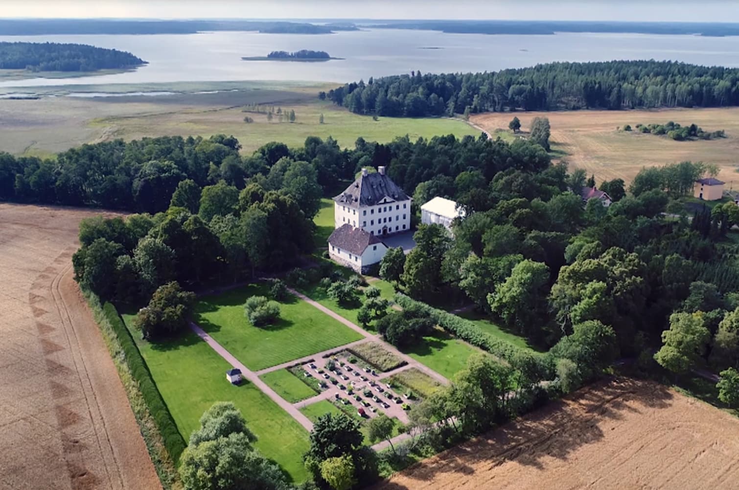 Louhisaari Manor - Image 1