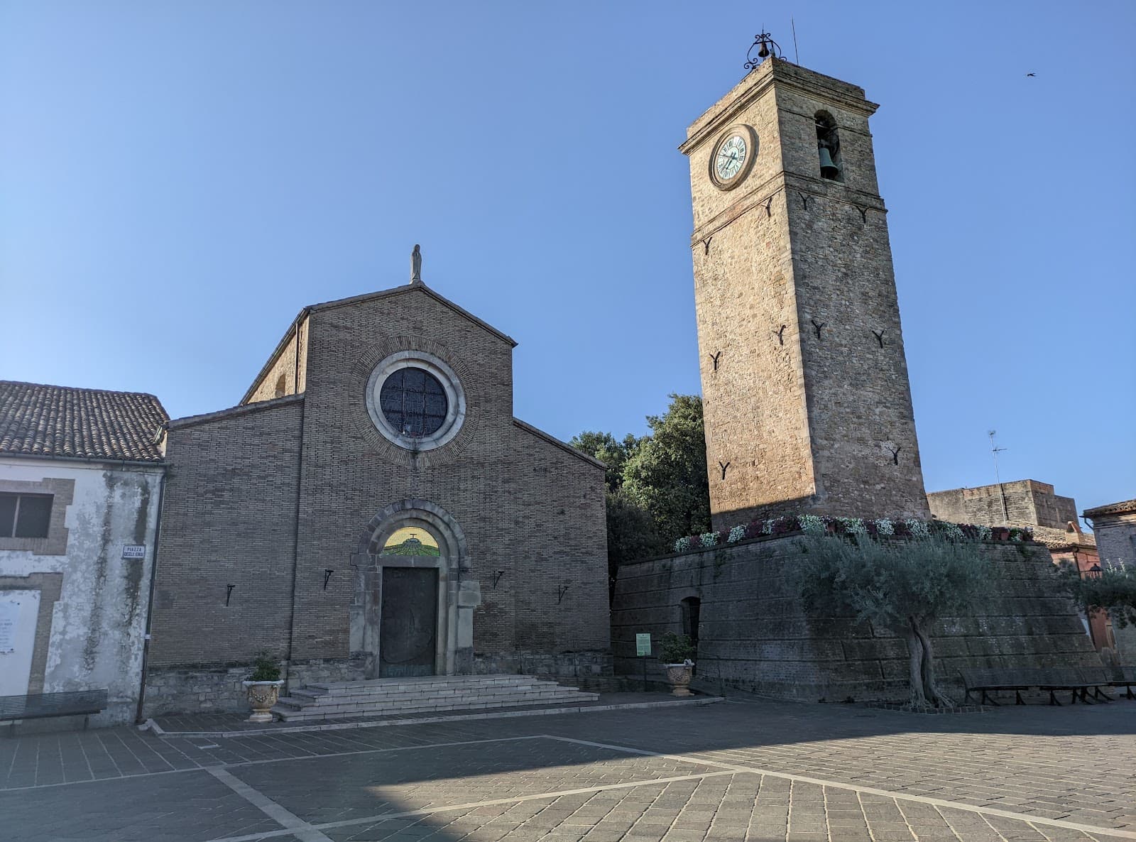 Rocca San Giovanni historic center - Image 1