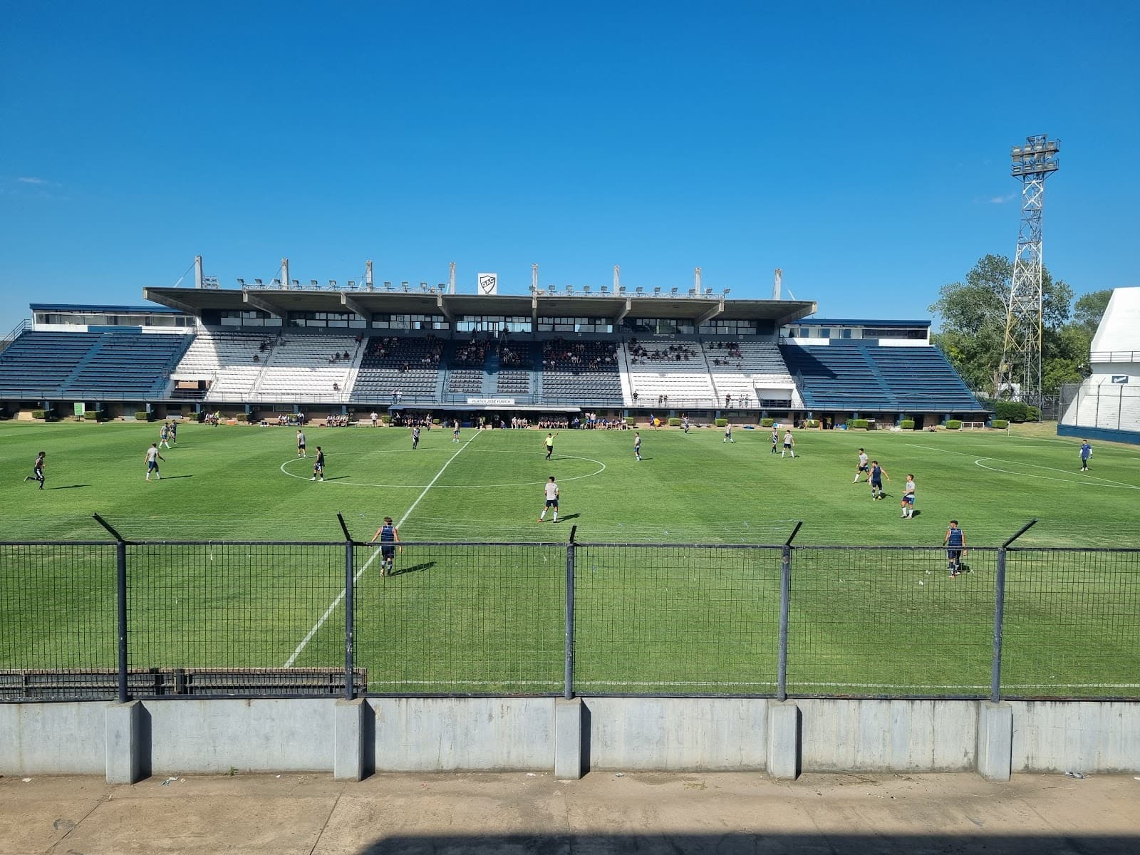 Estadio Centenario Ciudad de Quilmes - Image 1
