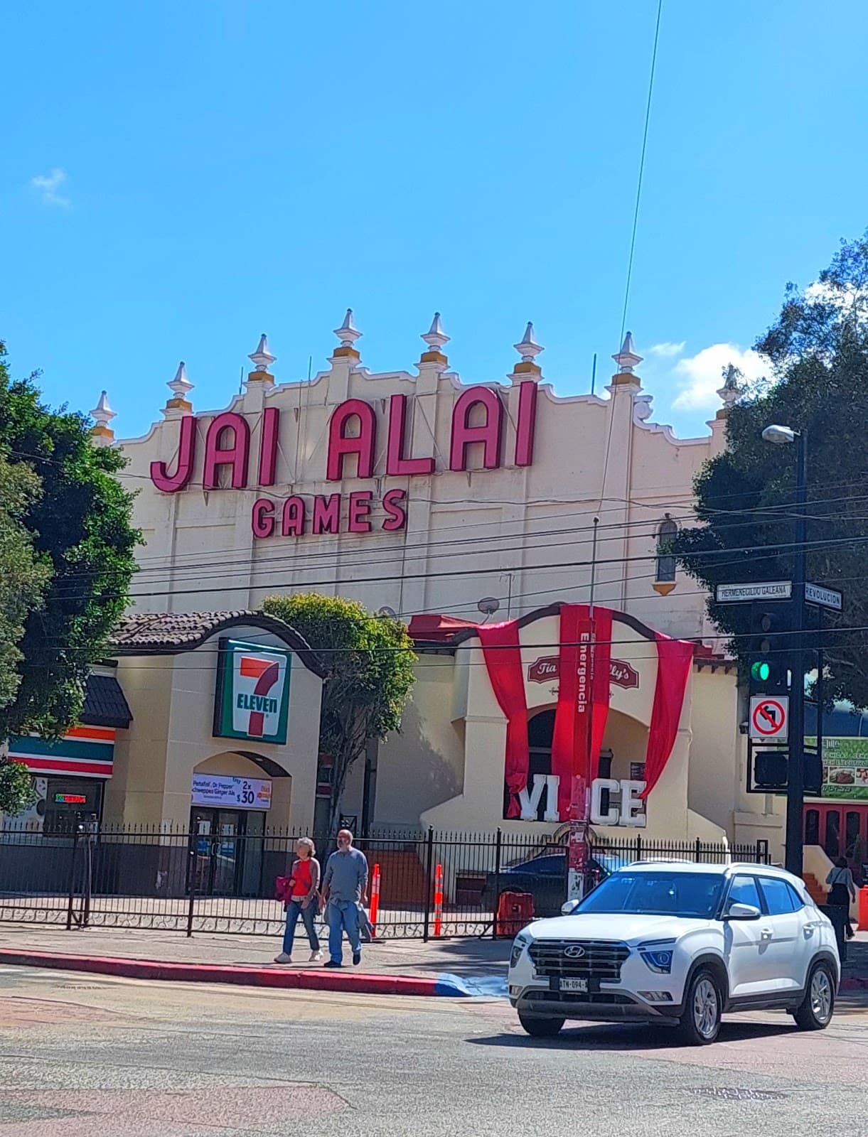 Jai Alai Frontón Palacio - Image 1