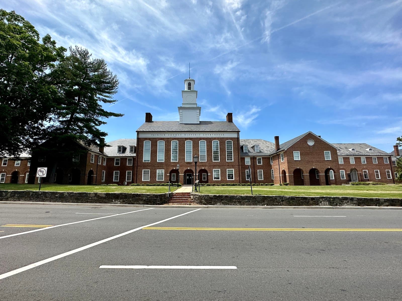 Historic Fairfax County Courthouse - Image 1