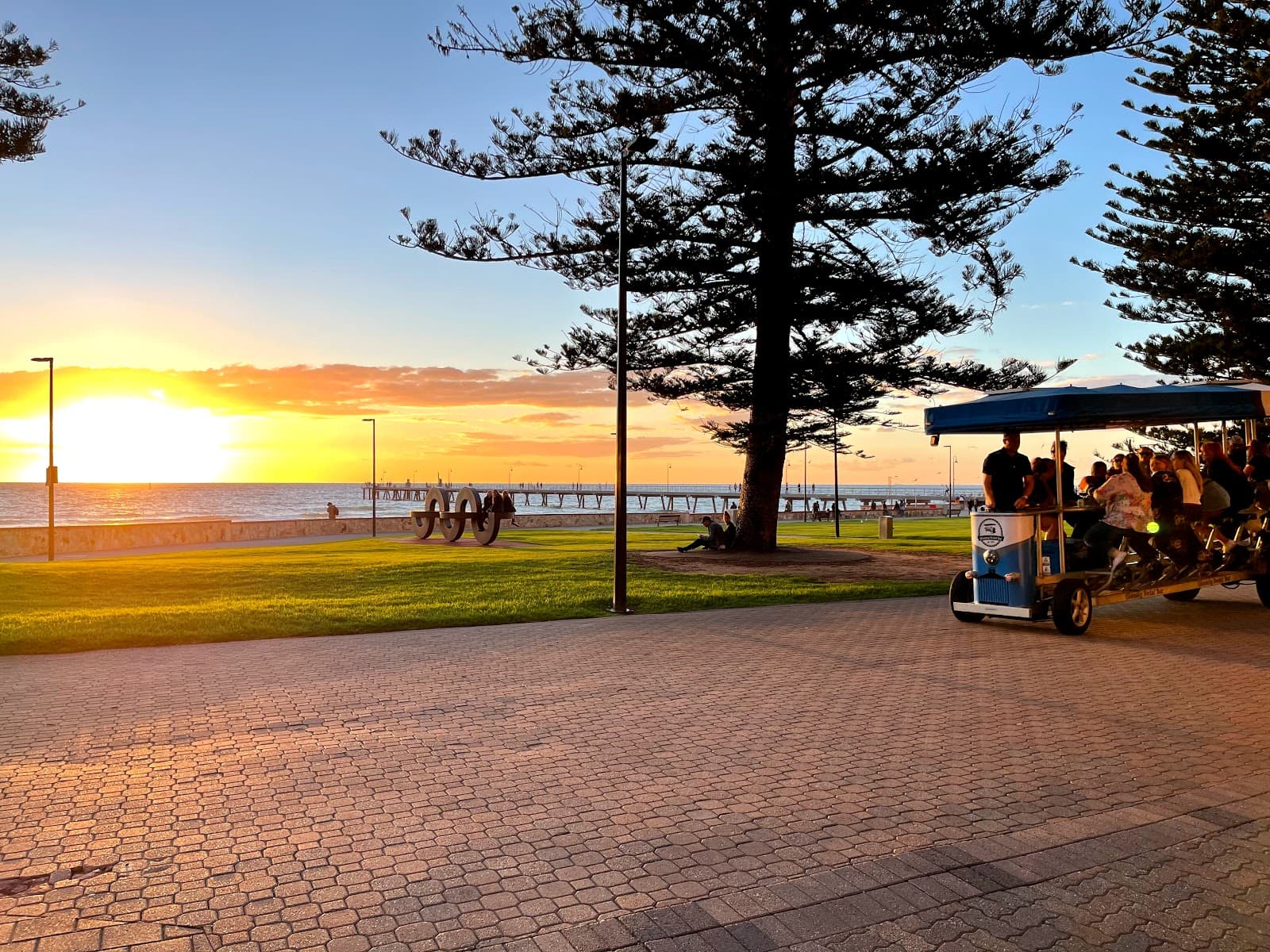 Glenelg Tram (City-Bay) - Image 1