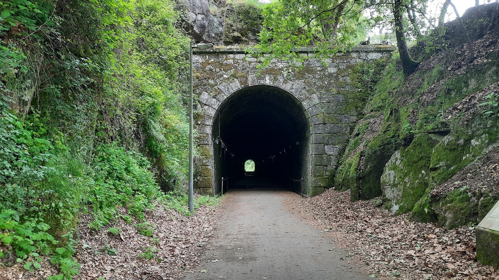 Tâmega Riverside Promenade - Image 1