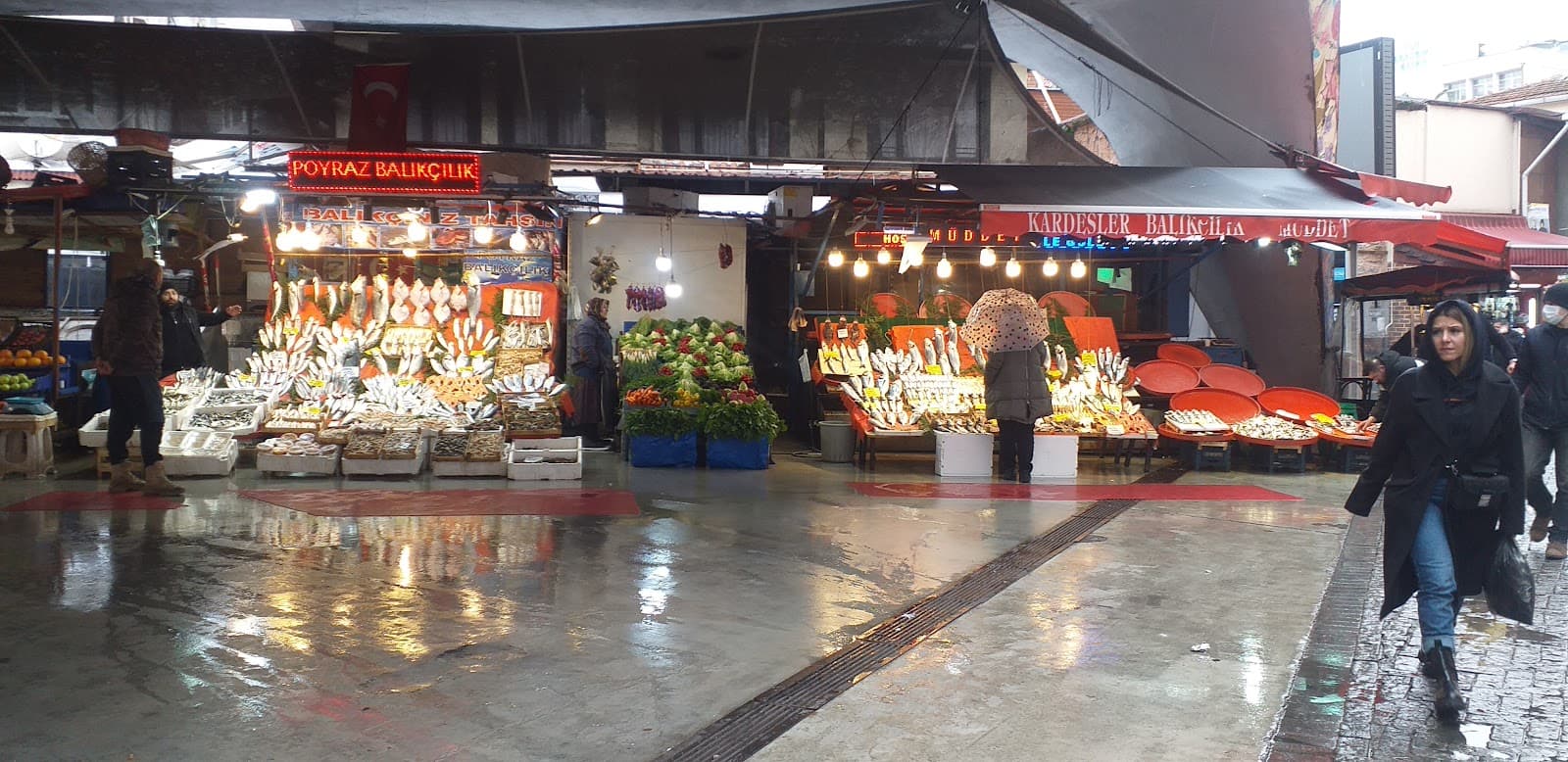 Beşiktaş Fish Market - Image 1