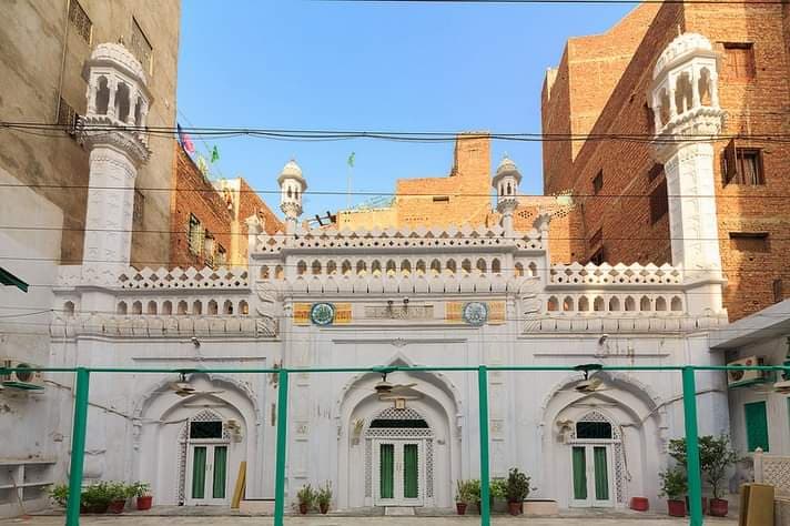 Neevin Mosque - Image 1