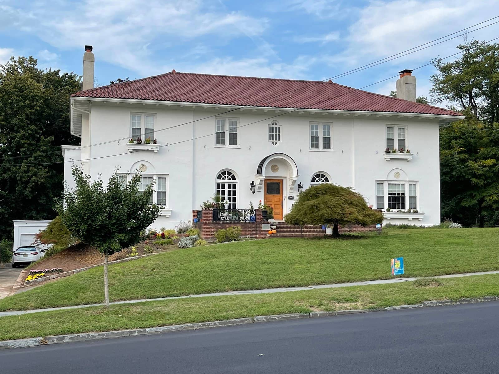 Historic Homes & Tree-Lined Streets