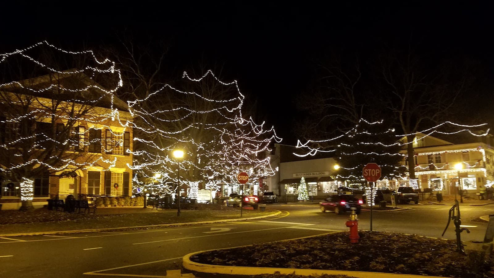 Public Square Dahlonega Georgia - Image 1