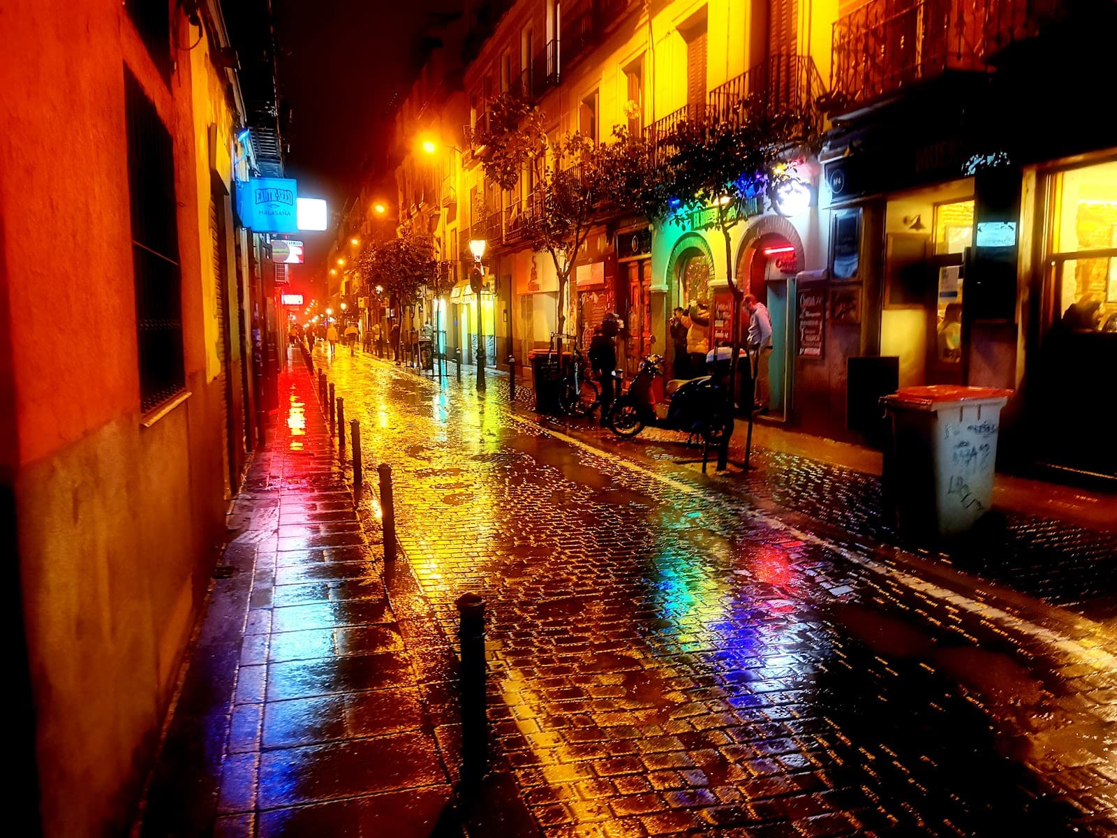 Calle de San Vicente Ferrer, Madrid - Image 1