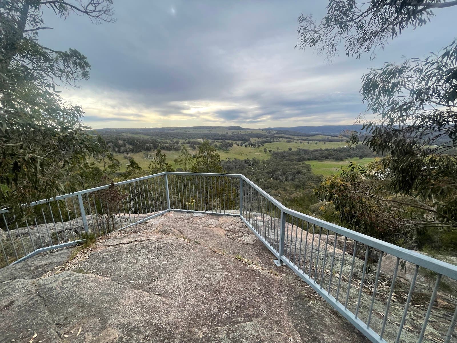 Precipice Lookout - Image 1