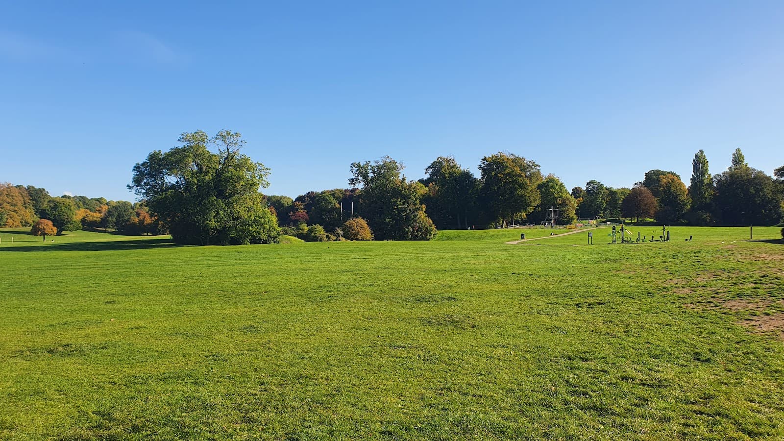 Lloyd Park - Image 1