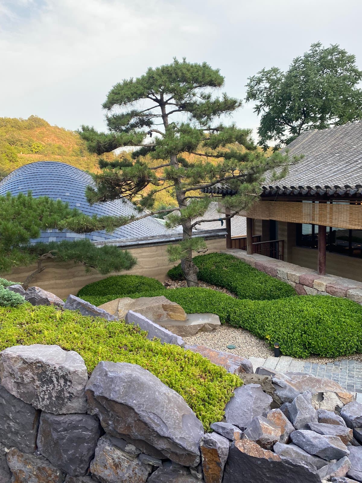 Xitan Hotel - Image 1