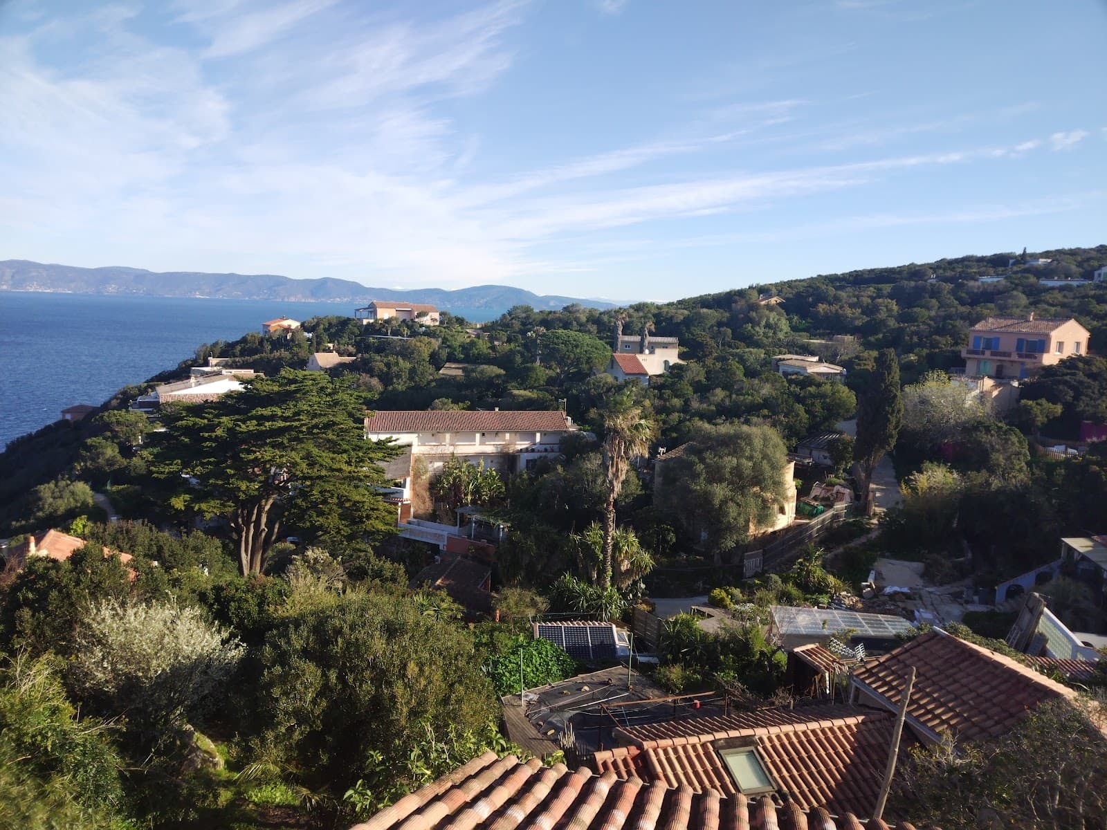 Île du Levant Héliopolis - Image 1