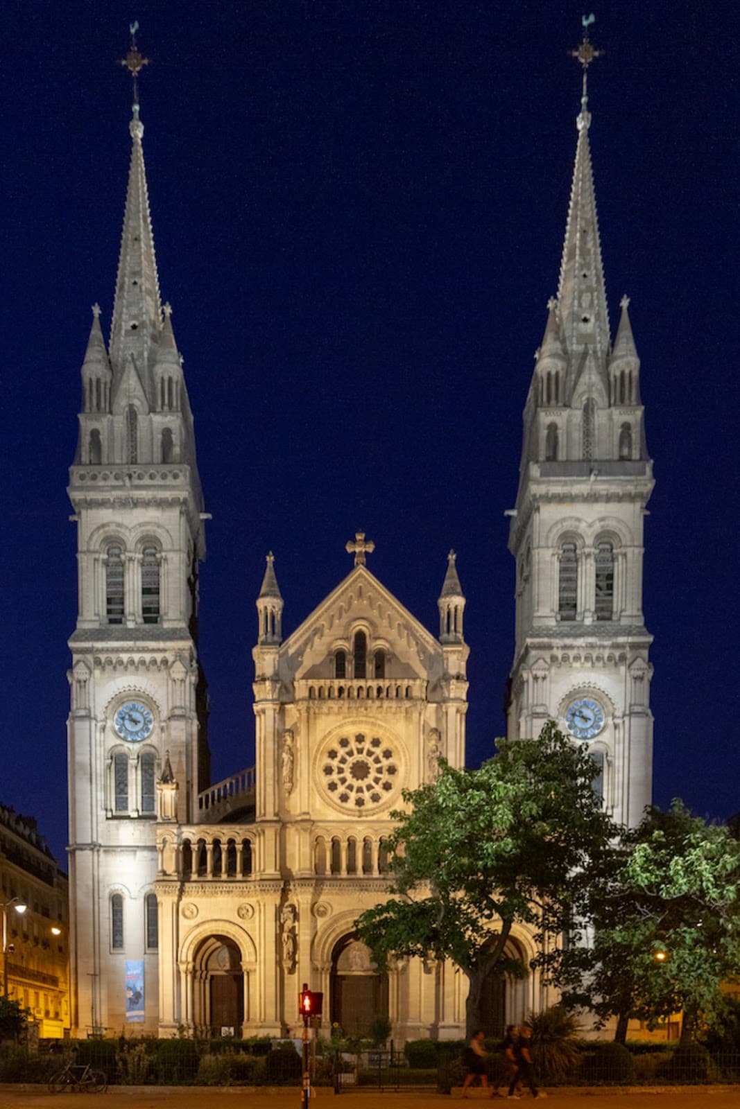 Église Saint-Ambroise - Image 1