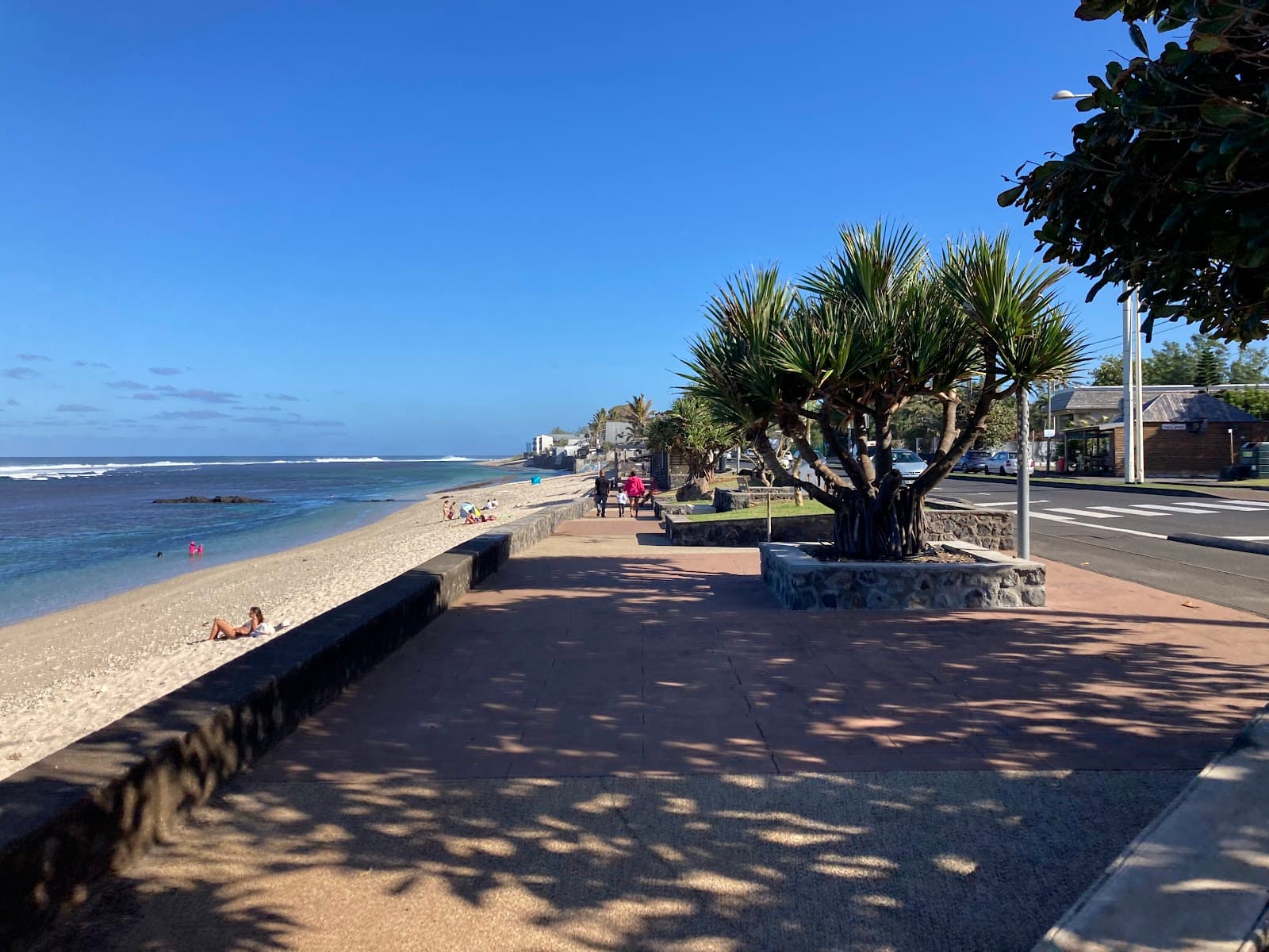 Front de Mer Promenade (Saint-Pierre) - Image 1
