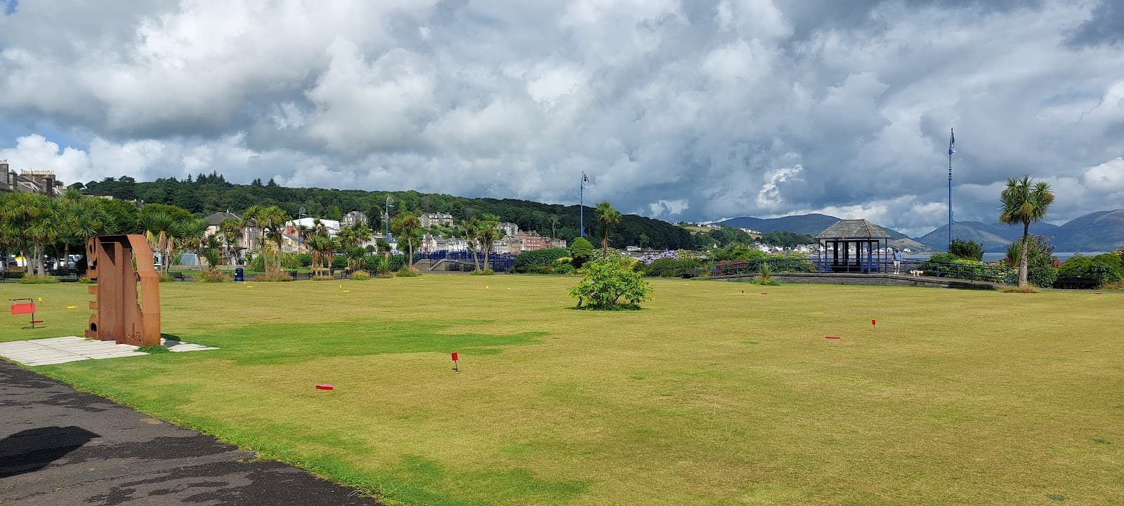 Rothesay Putting Green - Image 1
