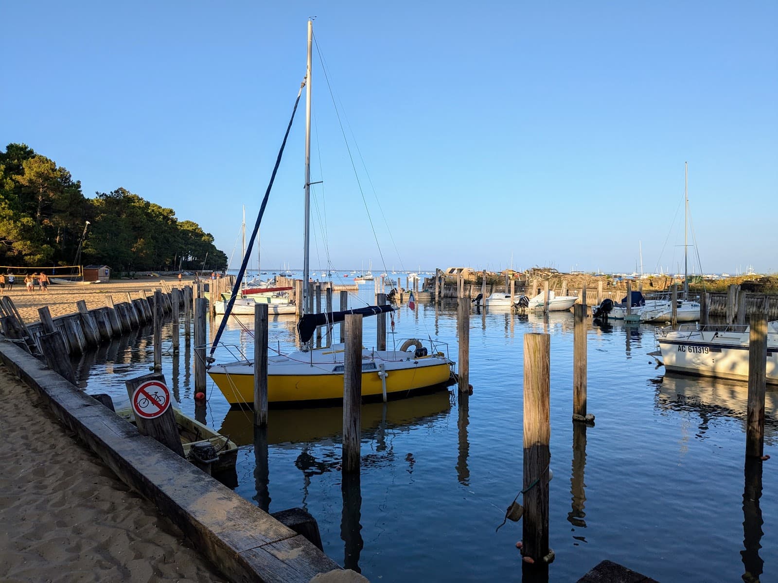 Grand Piquey (oyster village) - Image 1