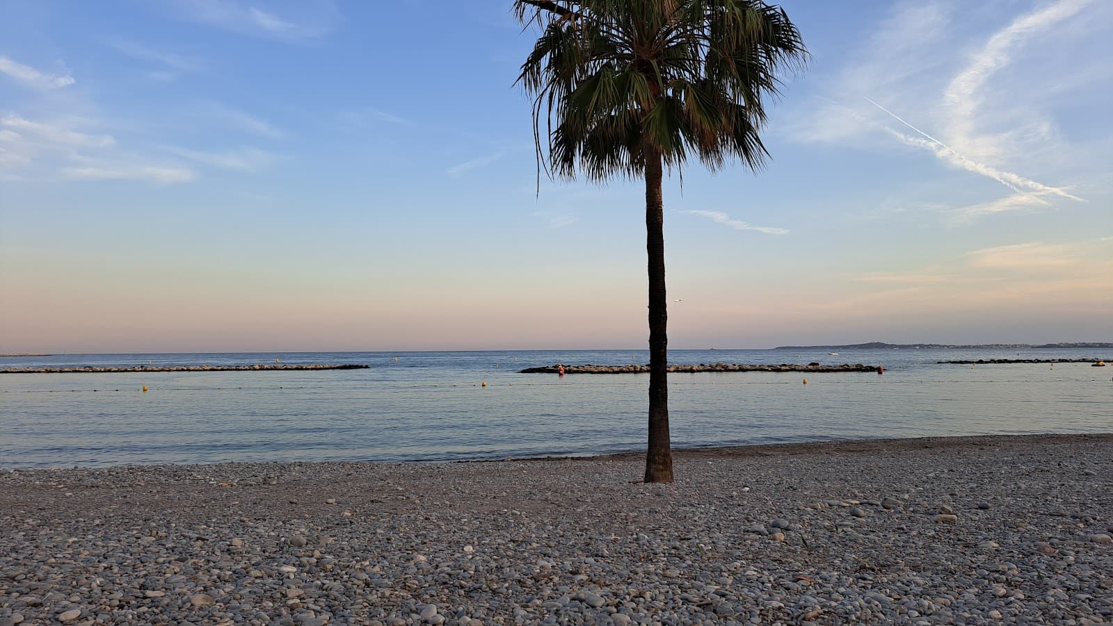 Promenade des Flots Bleus - Image 1