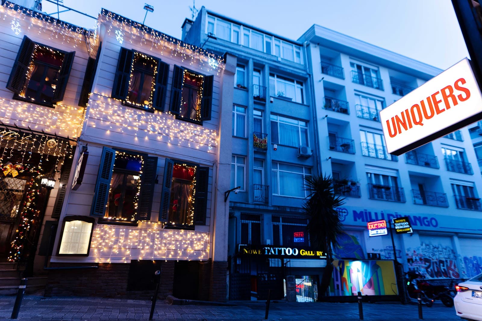Uniquers, Istanbul - Image 1