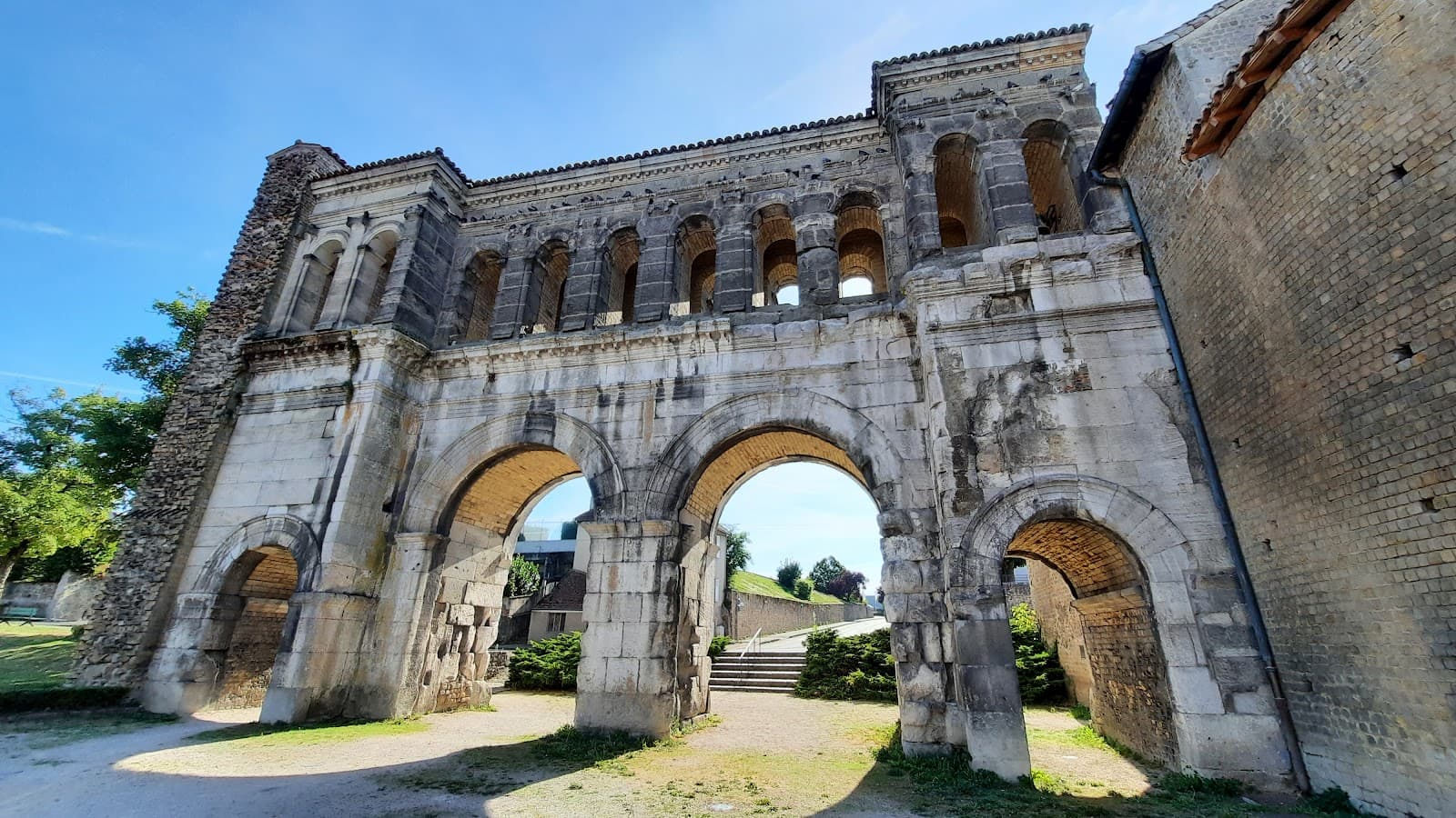 Porte Saint-André - Image 1