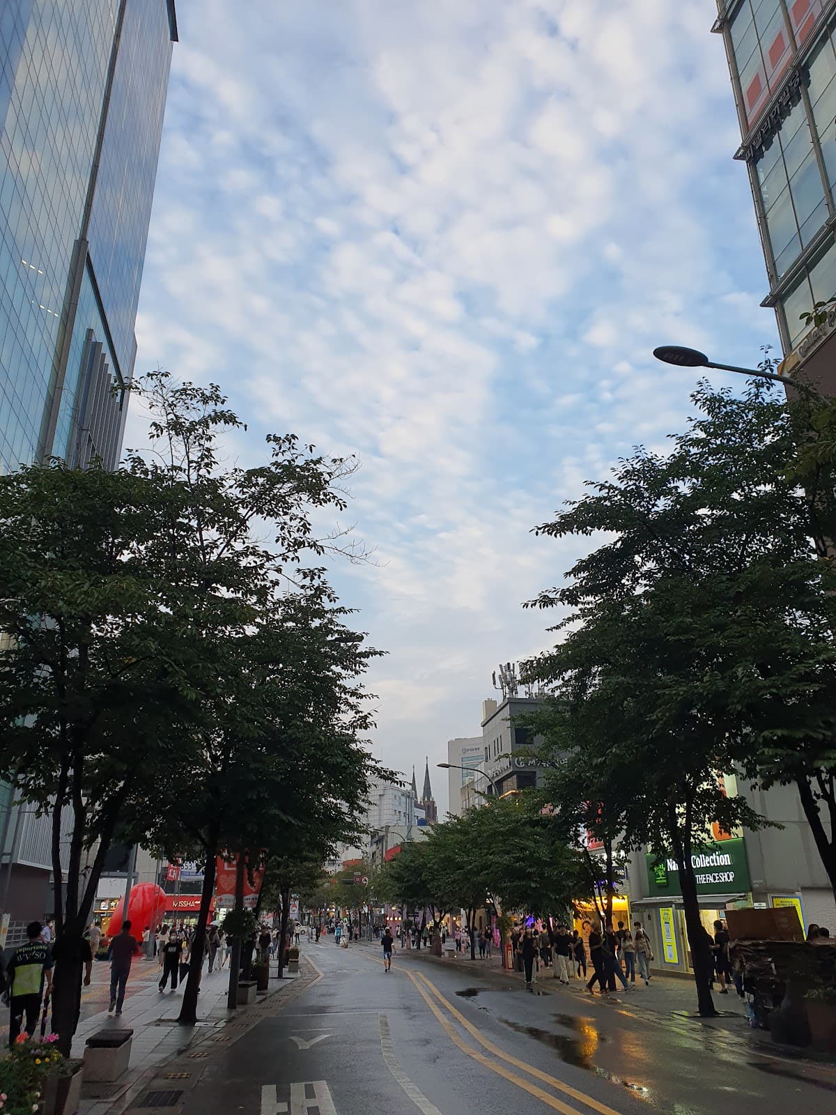 Sinchon Seoul - Image 1