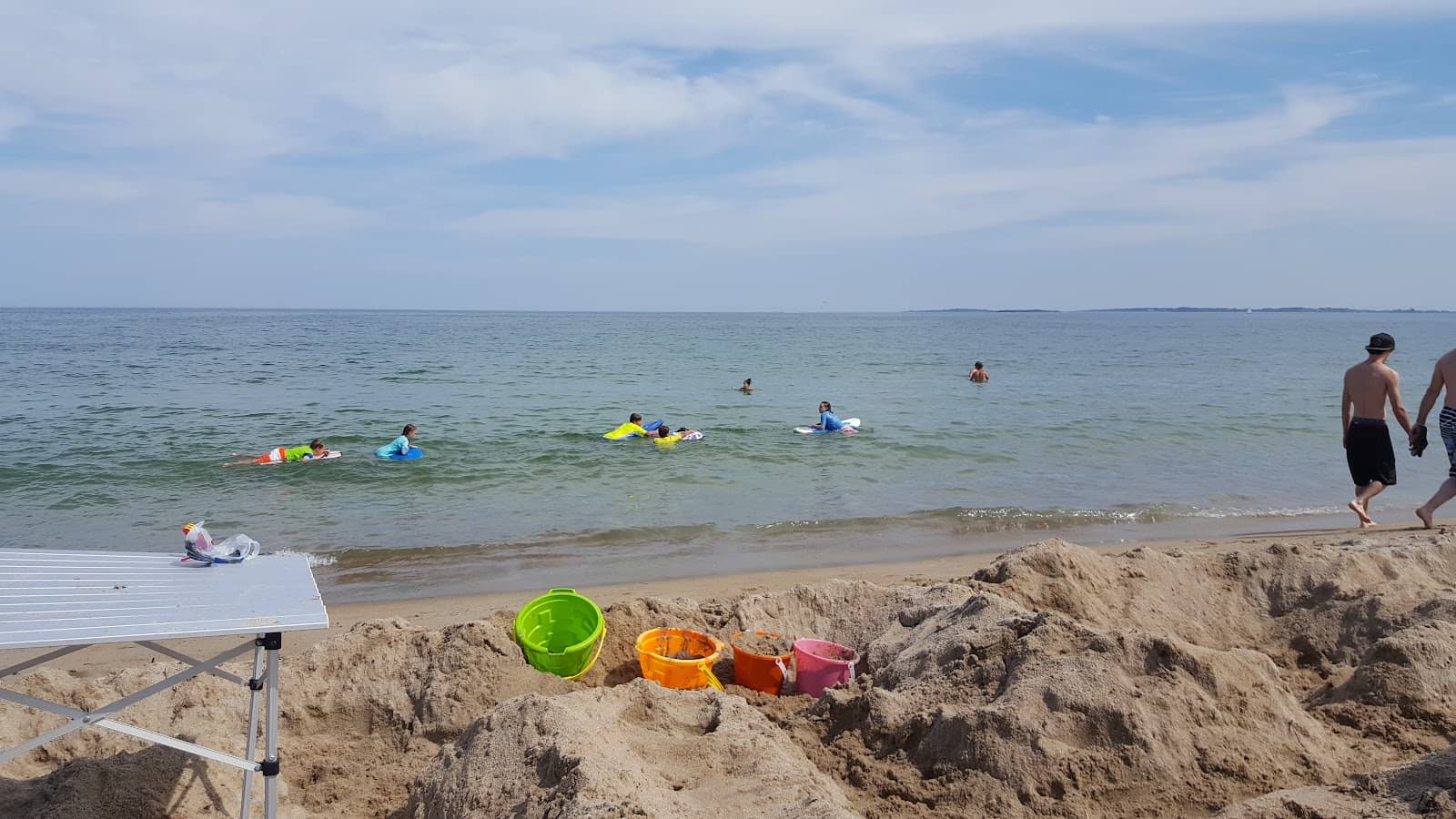 Local Boutiques & Cafes