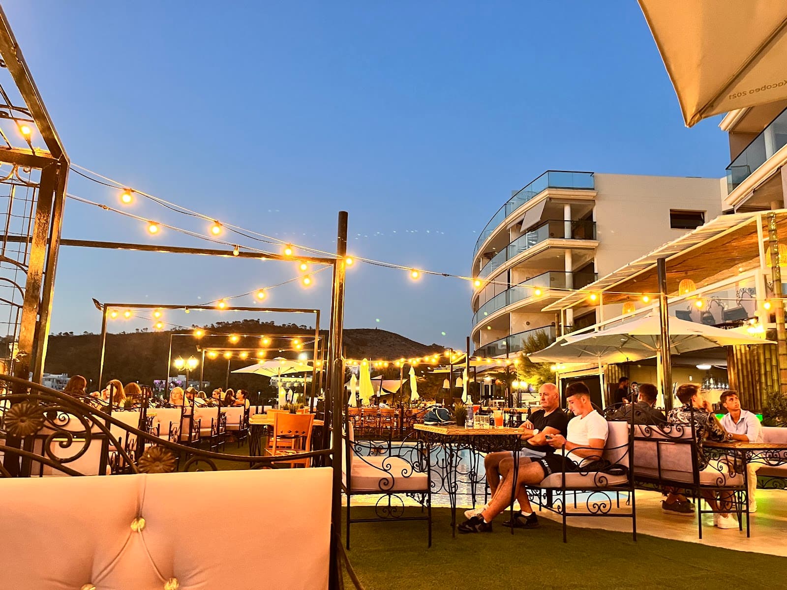 Sunset Strip Ses Variades - Image 1