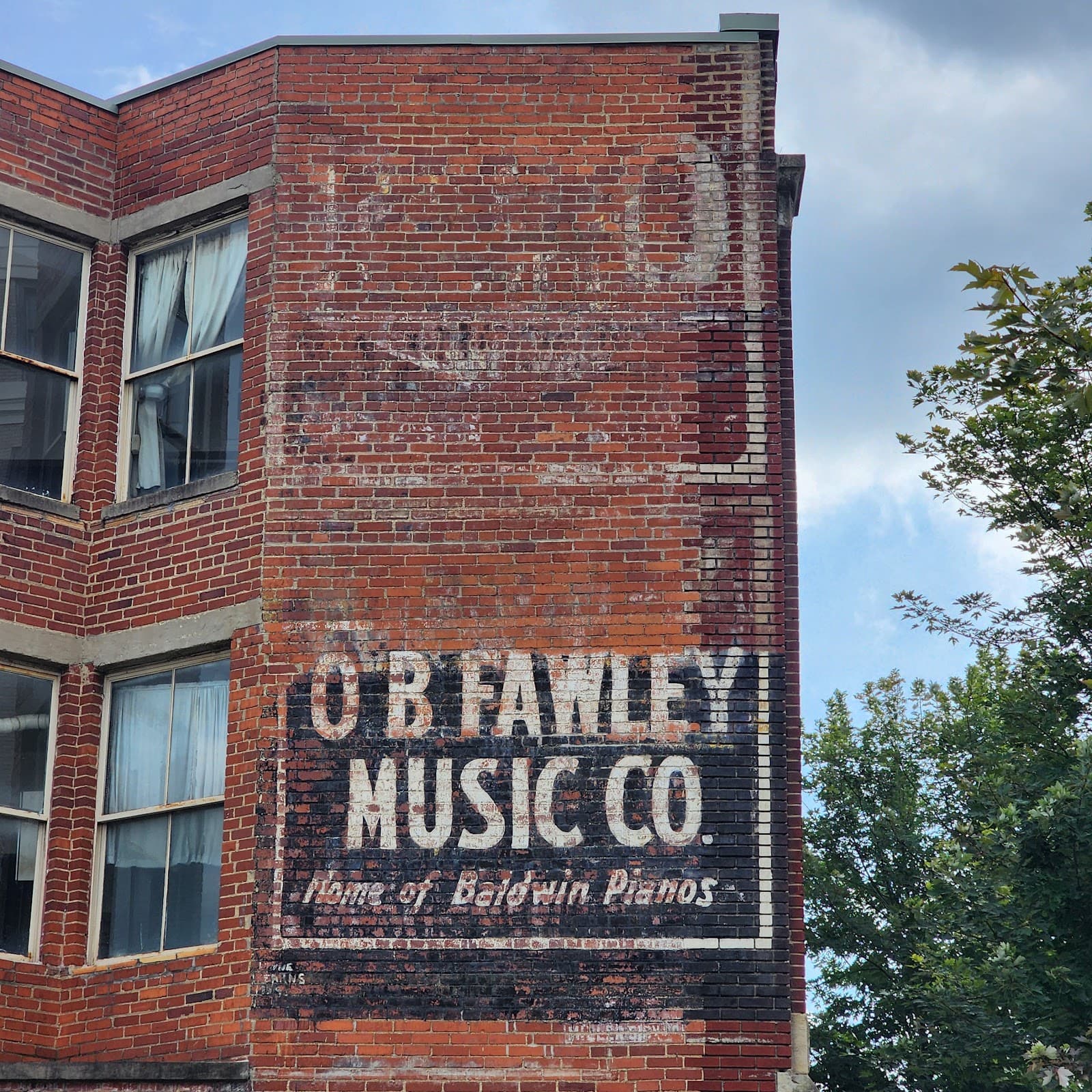 Woodburn Historic District - Image 1