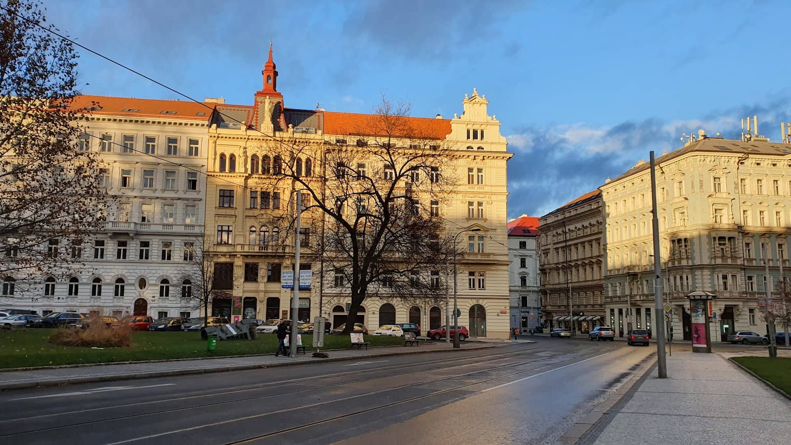 Local Markets and Street Performers