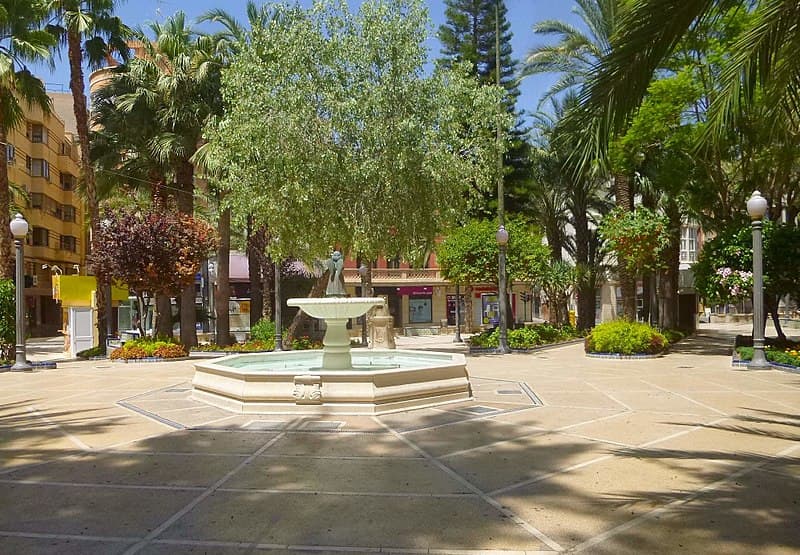 La Glorieta Square - Image 1