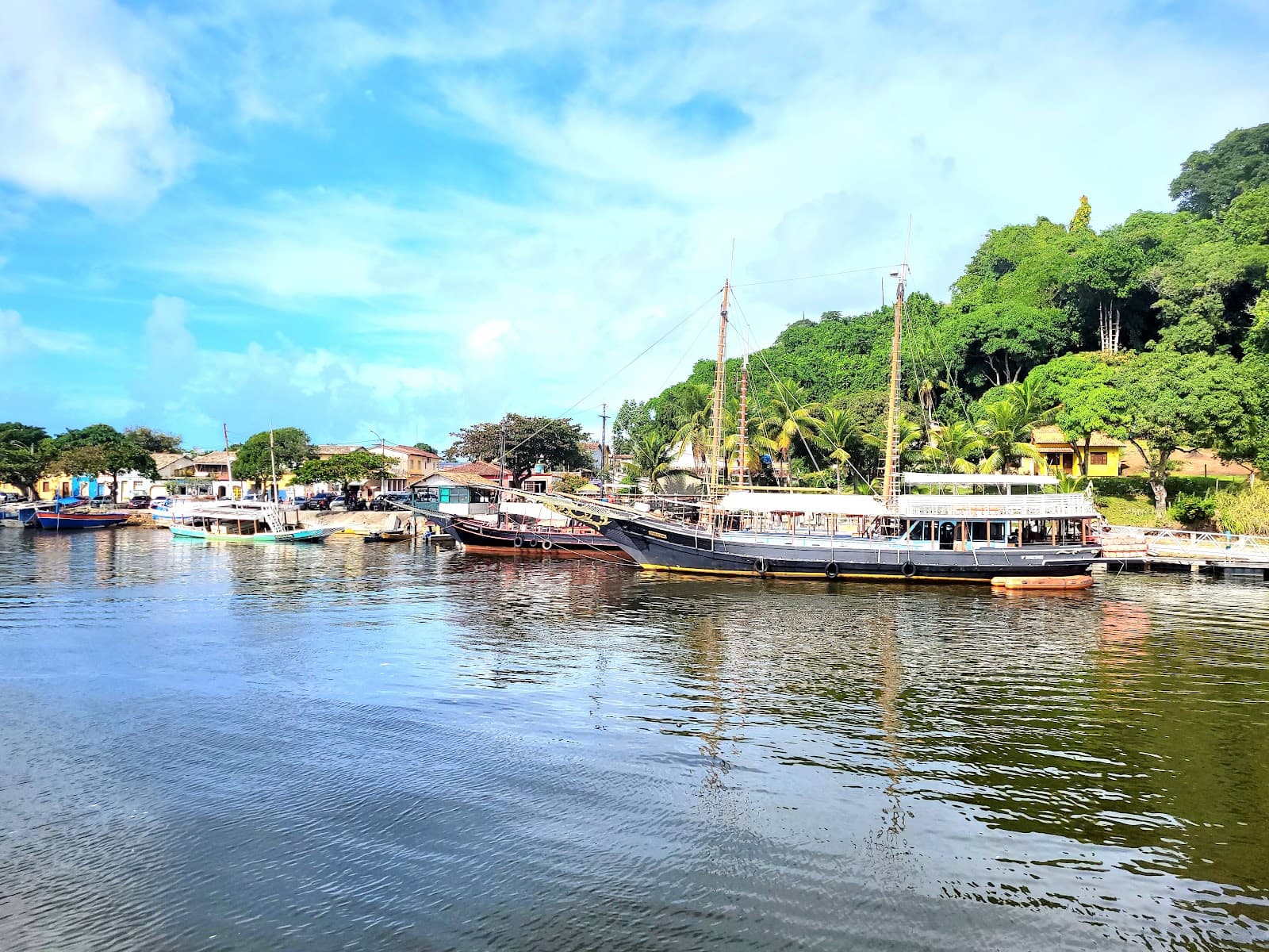 Cabrália Municipal Pier - Image 1