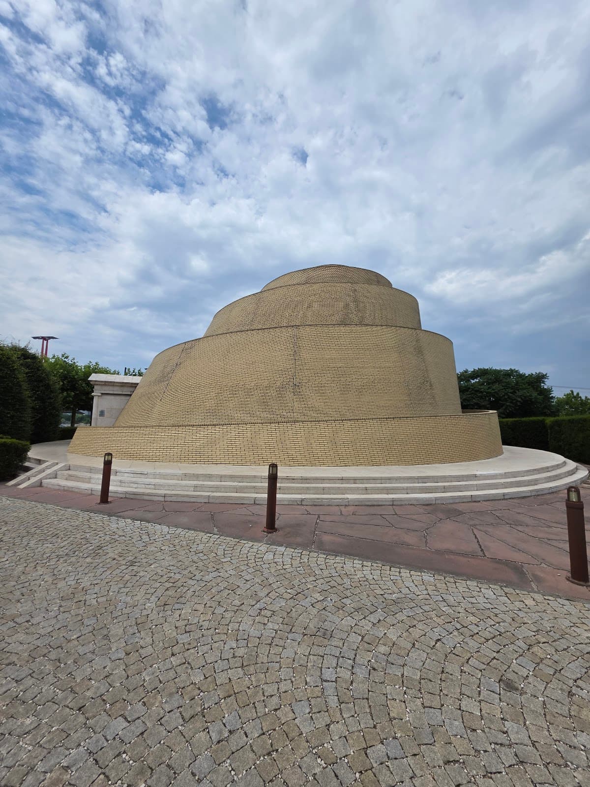 Zikkurat Galéria - Image 1