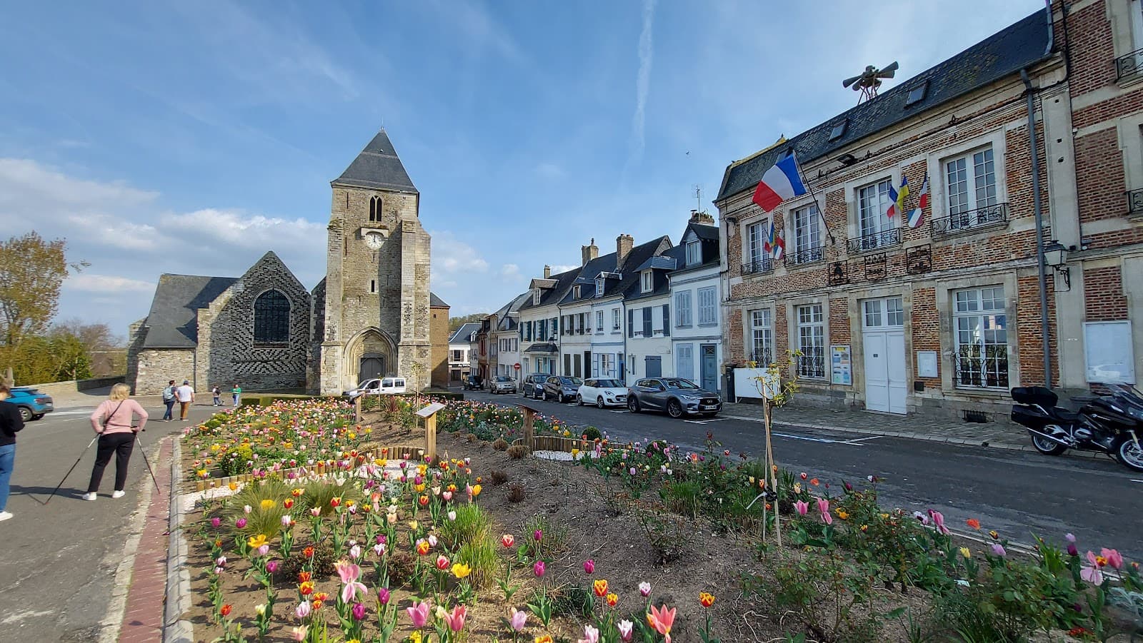 Saint-Valery-sur-Somme Old Town - Image 1