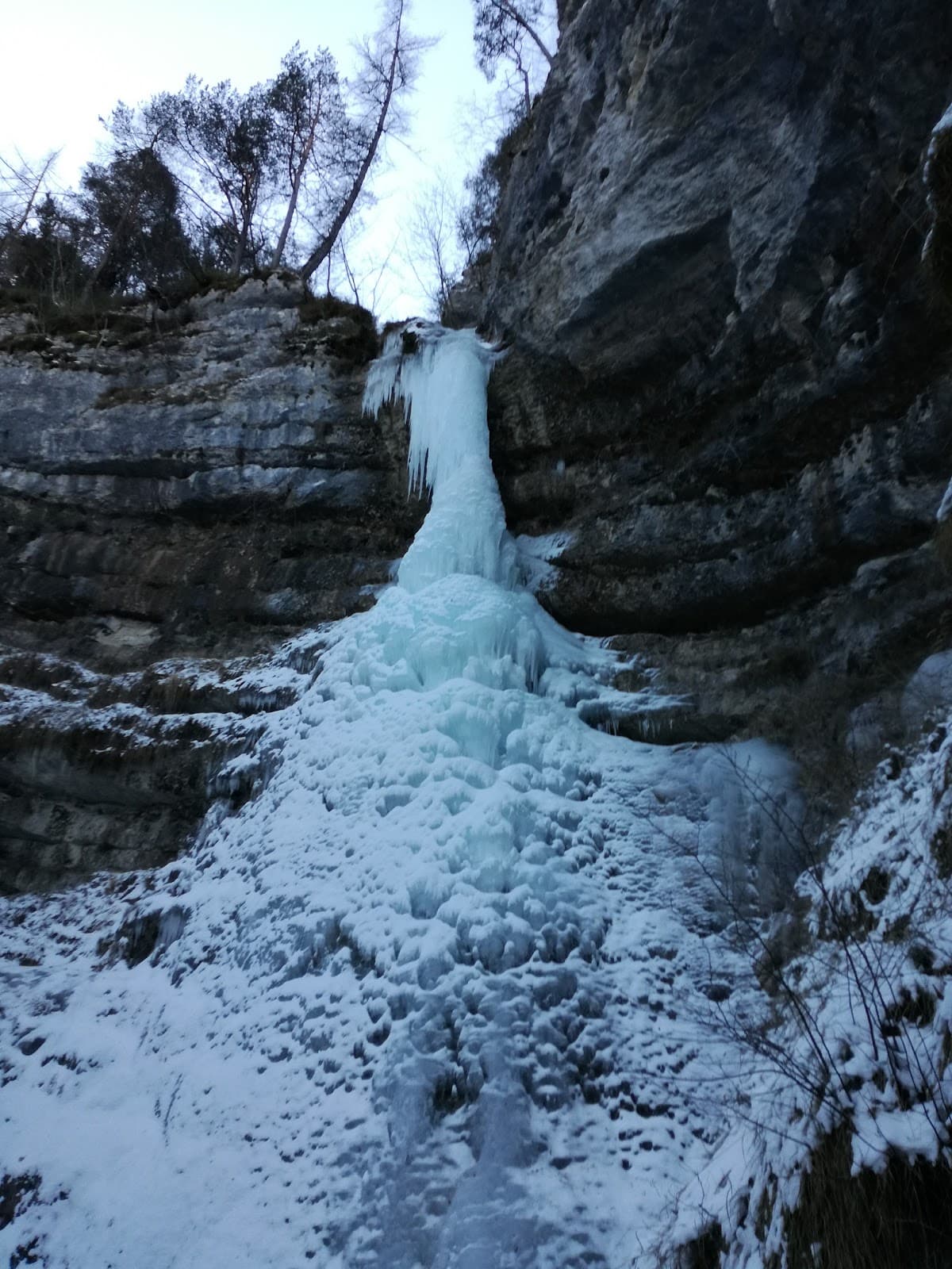 Hofentol Waterfall - Image 1