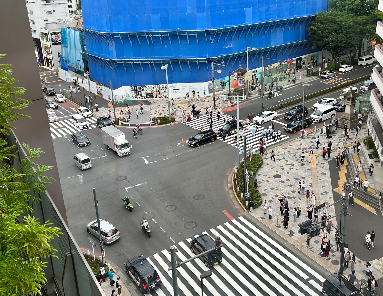 Jingumae Tokyo - Image 1