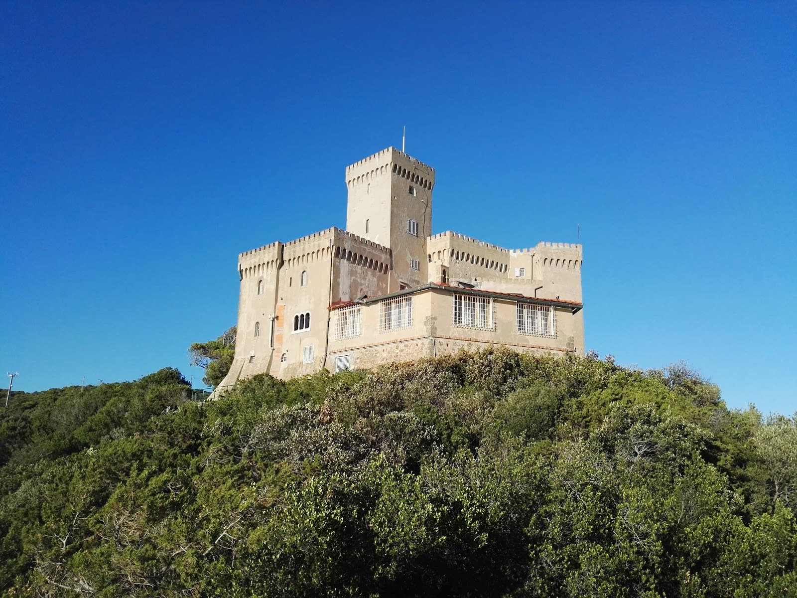 Castello Sonnino (Quercianella) - Image 1