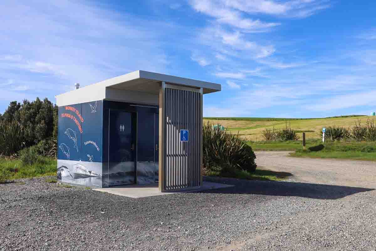 Monkey Island - Image 1