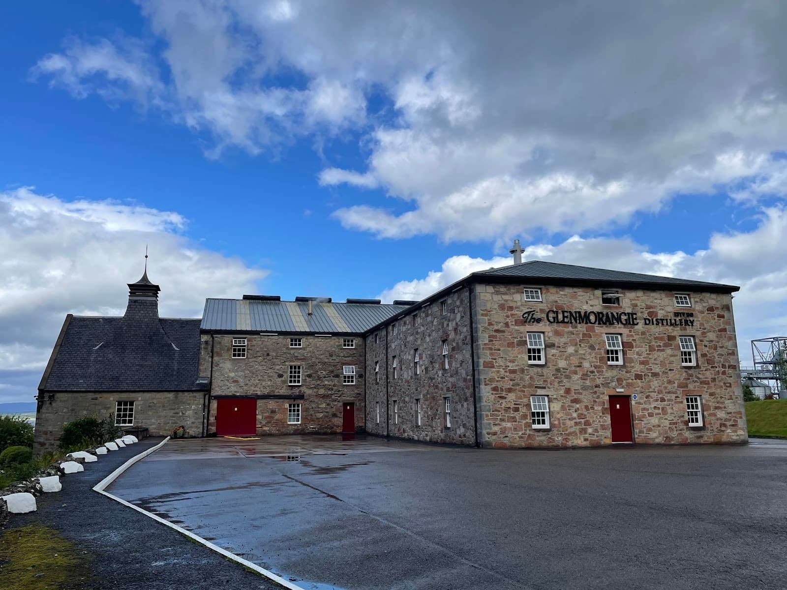 Glenmorangie Distillery - Image 1